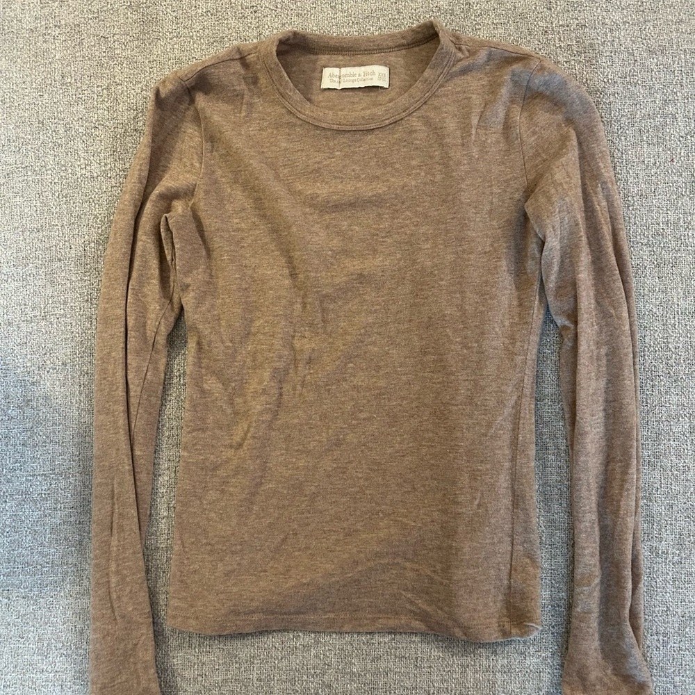 Abercrombie & Fitch Heathered Brown Crewneck Top